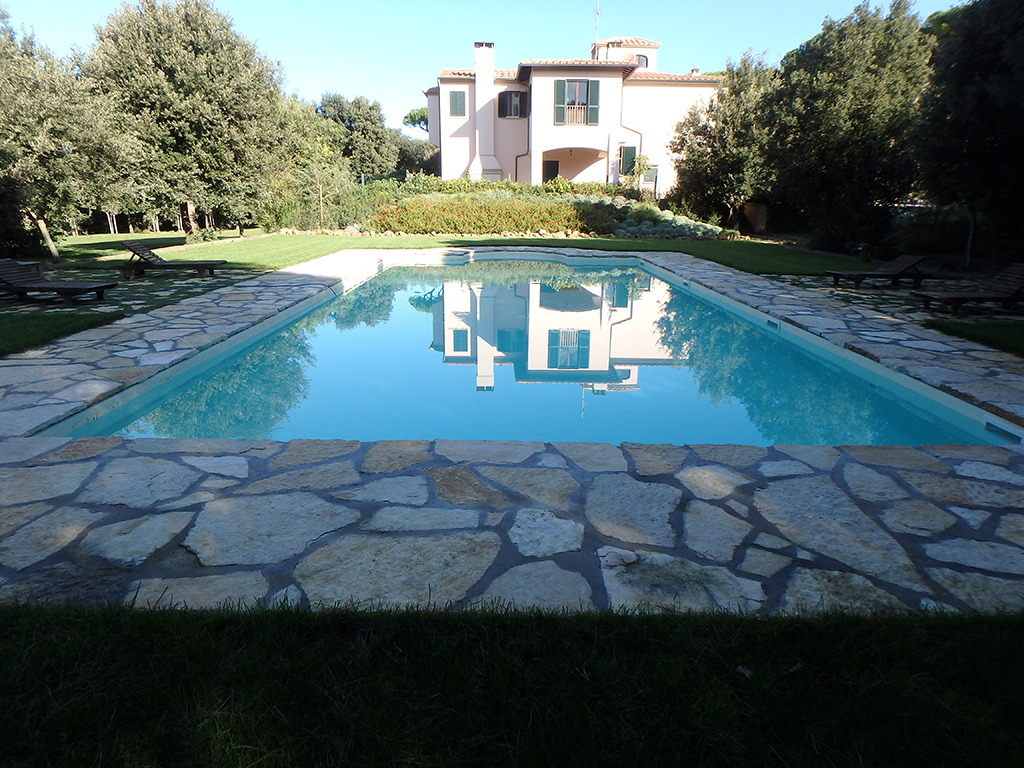 La piscina, dall’archivio